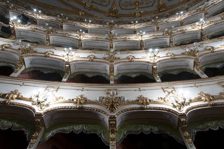 Piacenza, Teatro Municipale, scorcio dei palchi (foto Andrea Scardova, IBC) 2016